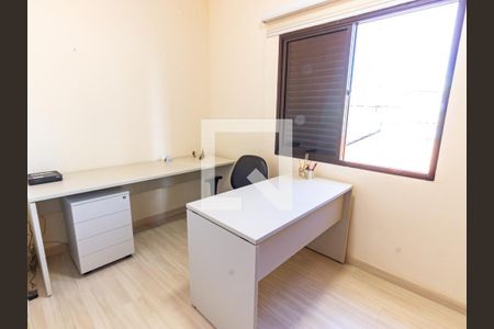 Casa à venda com 385m², 3 quartos e 2 vagas Casa à venda com 385m², 3 quartos e 2 vagasQuarto 2