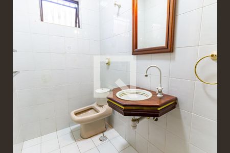 Casa à venda com 385m², 3 quartos e 2 vagas Casa à venda com 385m², 3 quartos e 2 vagasLavabo