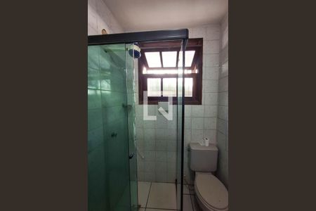 Casa de condomínio à venda com 215m², 4 quartos e 3 vagas Casa de condomínio à venda com 215m², 4 quartos e 3 vagasBanheiro da Suíte 2