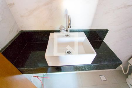 Apartamento à venda com 104m², 2 quartos e 1 vaga Apartamento à venda com 104m², 2 quartos e 1 vagaBanheiro do quarto 1