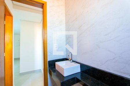 Apartamento à venda com 104m², 2 quartos e 1 vaga Apartamento à venda com 104m², 2 quartos e 1 vagaBanheiro social