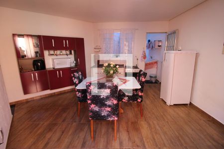 Casa à venda com 440m², 8 quartos e 4 vagasCasa 2 - Sala / Cozinha