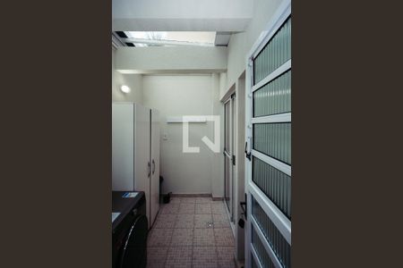 Casa de condomínio à venda com 195m², 3 quartos e 2 vagas Casa de condomínio à venda com 195m², 3 quartos e 2 vagasÁrea de Serviço