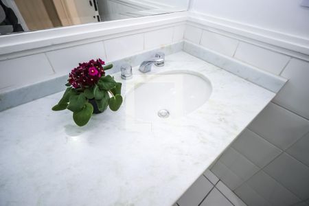 Casa de condomínio à venda com 195m², 3 quartos e 2 vagas Casa de condomínio à venda com 195m², 3 quartos e 2 vagasBanheiro Social