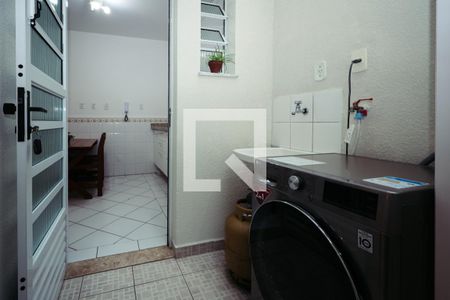 Casa de condomínio à venda com 195m², 3 quartos e 2 vagas Casa de condomínio à venda com 195m², 3 quartos e 2 vagasÁrea de Serviço