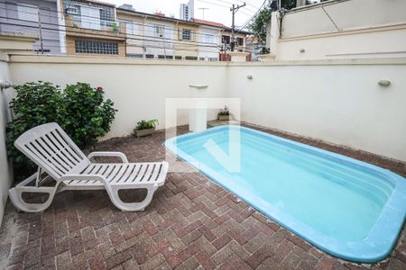 Casa de condomínio à venda com 195m², 3 quartos e 2 vagas Casa de condomínio à venda com 195m², 3 quartos e 2 vagasÁrea comum - Piscina