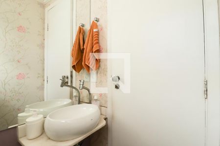 Casa de condomínio à venda com 114m², 3 quartos e 2 vagasLavabo