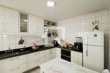 Casa de condomínio à venda com 114m², 3 quartos e 2 vagasCozinha