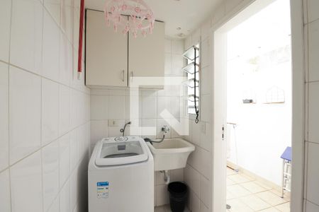 Casa de condomínio à venda com 114m², 3 quartos e 2 vagasÁrea de Serviço