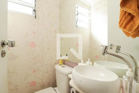 Casa de condomínio à venda com 114m², 3 quartos e 2 vagasLavabo