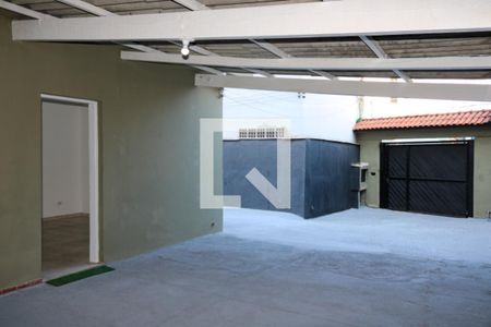 Casa à venda com 325m², 3 quartos e 6 vagas Casa à venda com 325m², 3 quartos e 6 vagasGaragem