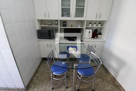 Apartamento à venda com 73m², 2 quartos e 1 vagaCozinha
