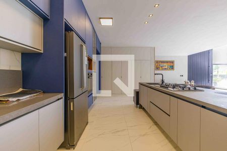 Casa de condomínio à venda com 720m², 4 quartos e 4 vagas Casa de condomínio à venda com 720m², 4 quartos e 4 vagasCozinha