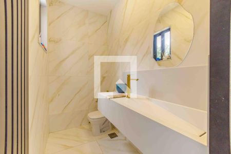 Casa de condomínio à venda com 720m², 4 quartos e 4 vagas Casa de condomínio à venda com 720m², 4 quartos e 4 vagasLavabo 2