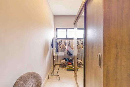 Casa de condomínio à venda com 720m², 4 quartos e 4 vagas Casa de condomínio à venda com 720m², 4 quartos e 4 vagasSuíte 2