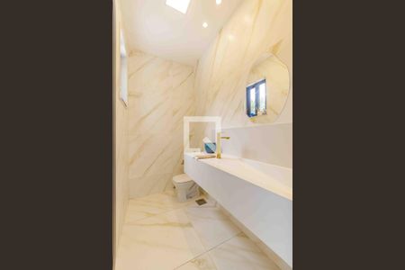 Casa de condomínio à venda com 720m², 4 quartos e 4 vagas Casa de condomínio à venda com 720m², 4 quartos e 4 vagasLavabo 2