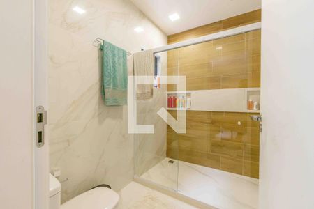 Casa de condomínio à venda com 720m², 4 quartos e 4 vagas Casa de condomínio à venda com 720m², 4 quartos e 4 vagasBanheiro da Suíte 4