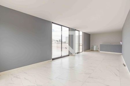 Casa de condomínio à venda com 720m², 4 quartos e 4 vagas Casa de condomínio à venda com 720m², 4 quartos e 4 vagasSala Privativa