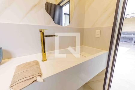 Casa de condomínio à venda com 720m², 4 quartos e 4 vagas Casa de condomínio à venda com 720m², 4 quartos e 4 vagasLavabo 2