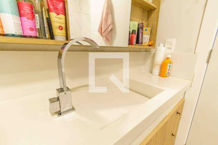 Casa de condomínio à venda com 720m², 4 quartos e 4 vagas Casa de condomínio à venda com 720m², 4 quartos e 4 vagasBanheiro da Suíte 4