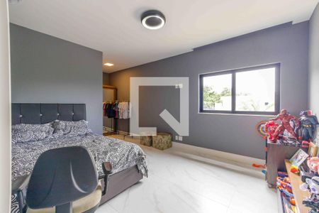 Casa de condomínio à venda com 720m², 4 quartos e 4 vagas Casa de condomínio à venda com 720m², 4 quartos e 4 vagasSuíte 3