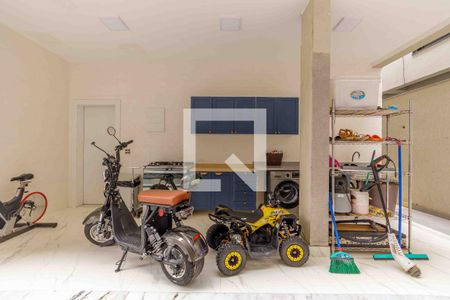 Casa de condomínio à venda com 720m², 4 quartos e 4 vagas Casa de condomínio à venda com 720m², 4 quartos e 4 vagasÁrea de Serviço