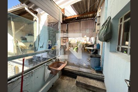 Casa à venda com 300m², 5 quartos e 2 vagas Casa à venda com 300m², 5 quartos e 2 vagasÁrea de Serviço 1