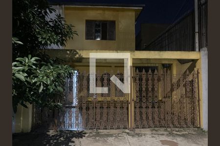 Casa à venda com 176m², 3 quartos e 2 vagas Casa à venda com 176m², 3 quartos e 2 vagasFachada