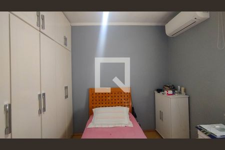 Casa à venda com 220m², 3 quartos e 2 vagas Casa à venda com 220m², 3 quartos e 2 vagasQuarto 1