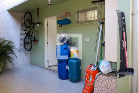 Casa à venda com 220m², 3 quartos e 2 vagas Casa à venda com 220m², 3 quartos e 2 vagasQuintal