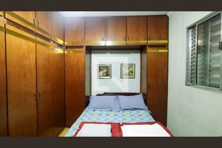 Casa à venda com 220m², 3 quartos e 2 vagas Casa à venda com 220m², 3 quartos e 2 vagasSuíte