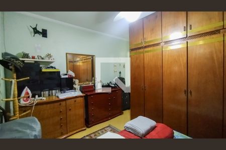 Casa à venda com 220m², 3 quartos e 2 vagas Casa à venda com 220m², 3 quartos e 2 vagasSuíte