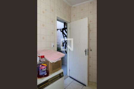 Casa à venda com 220m², 3 quartos e 2 vagas Casa à venda com 220m², 3 quartos e 2 vagasÁrea de Serviço