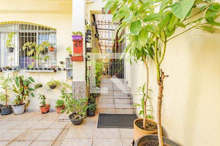 Casa à venda com 165m², 3 quartos e 2 vagasEntrada