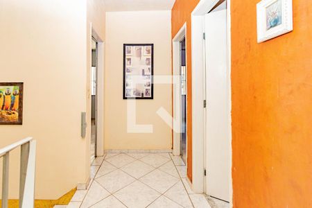 Casa à venda com 165m², 3 quartos e 2 vagasCorredor