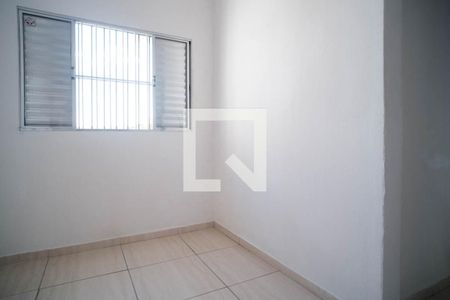 Sala  de casa para alugar com 2 quartos, 240m² em Jardim Eliane, São Paulo