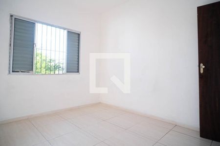 Suite de casa para alugar com 2 quartos, 240m² em Jardim Eliane, São Paulo