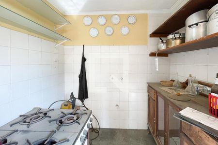 Casa à venda com 250m², 3 quartos e 3 vagas Casa à venda com 250m², 3 quartos e 3 vagasÁrea - Churrasqueira