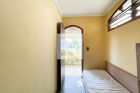 Casa à venda com 250m², 3 quartos e 3 vagas Casa à venda com 250m², 3 quartos e 3 vagasSuíte 3