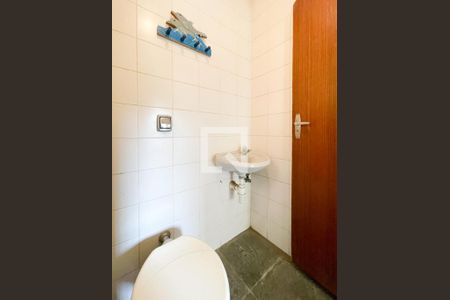 Casa à venda com 250m², 3 quartos e 3 vagas Casa à venda com 250m², 3 quartos e 3 vagasBanheiro - Suíte 3