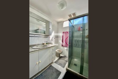 Apartamento à venda com 82m², 3 quartos e 1 vaga Apartamento à venda com 82m², 3 quartos e 1 vagaBanheiro 1