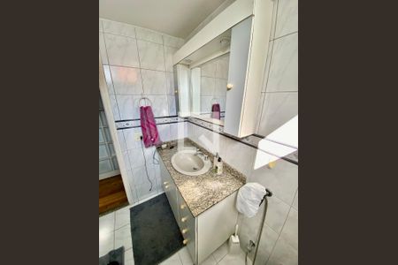 Apartamento à venda com 82m², 3 quartos e 1 vaga Apartamento à venda com 82m², 3 quartos e 1 vagaBanheiro 1