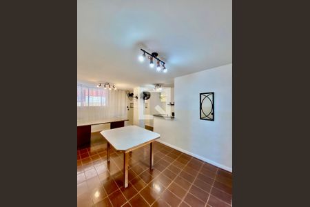 Apartamento à venda com 82m², 3 quartos e 1 vaga Apartamento à venda com 82m², 3 quartos e 1 vagaÁrea comum