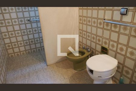 Casa para alugar com 296m², 3 quartos e 2 vagasBanheiro da Suíte