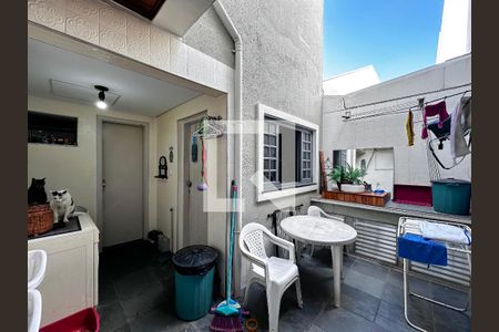 Casa à venda com 160m², 3 quartos e 2 vagasQuintal