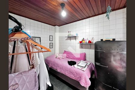 Casa à venda com 160m², 3 quartos e 2 vagasQuarto de Serviço