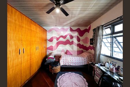 Casa à venda com 160m², 3 quartos e 2 vagasQuarto 2