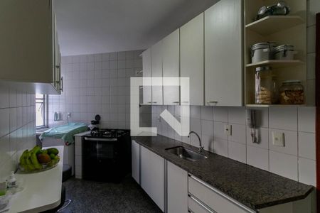 Apartamento à venda com 210m², 4 quartos e 3 vagas Apartamento à venda com 210m², 4 quartos e 3 vagasCozinha