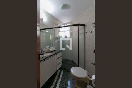 Apartamento à venda com 210m², 4 quartos e 3 vagas Apartamento à venda com 210m², 4 quartos e 3 vagasBanheiro