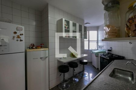 Apartamento à venda com 210m², 4 quartos e 3 vagas Apartamento à venda com 210m², 4 quartos e 3 vagasCozinha